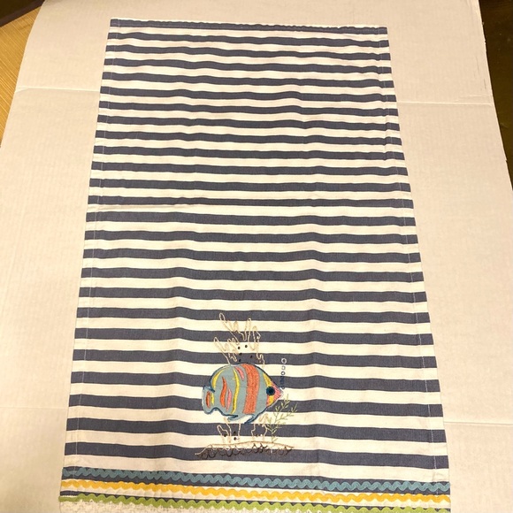 PIER 1 IMPORTS Nautical Stripe Fish Lace Embroidered Zig Zag Towel 29 x 17 in - Picture 3 of 10